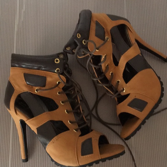 New Army booties - Picture 3 of 7